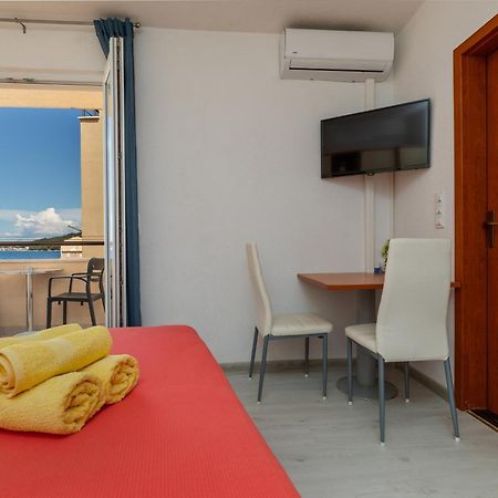 Apartments By The Sea Drasnice, Makarska - 6697 Exterior photo