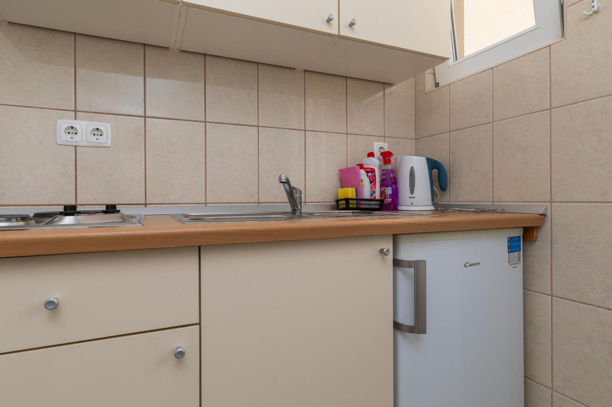 Apartments By The Sea Drasnice, Makarska - 6697 Room photo