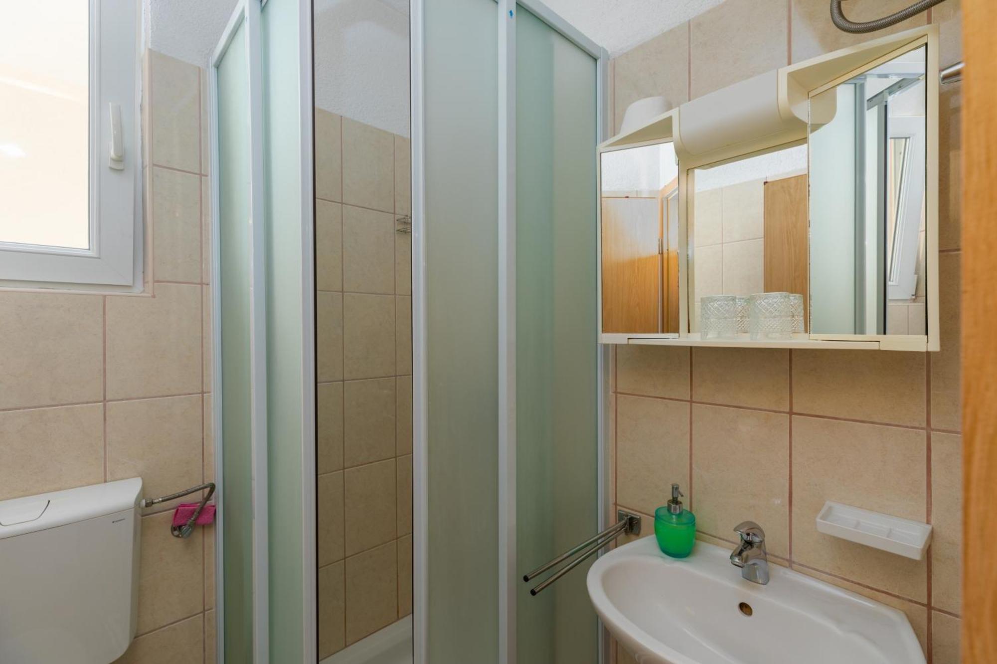 Apartments By The Sea Drasnice, Makarska - 6697 Room photo