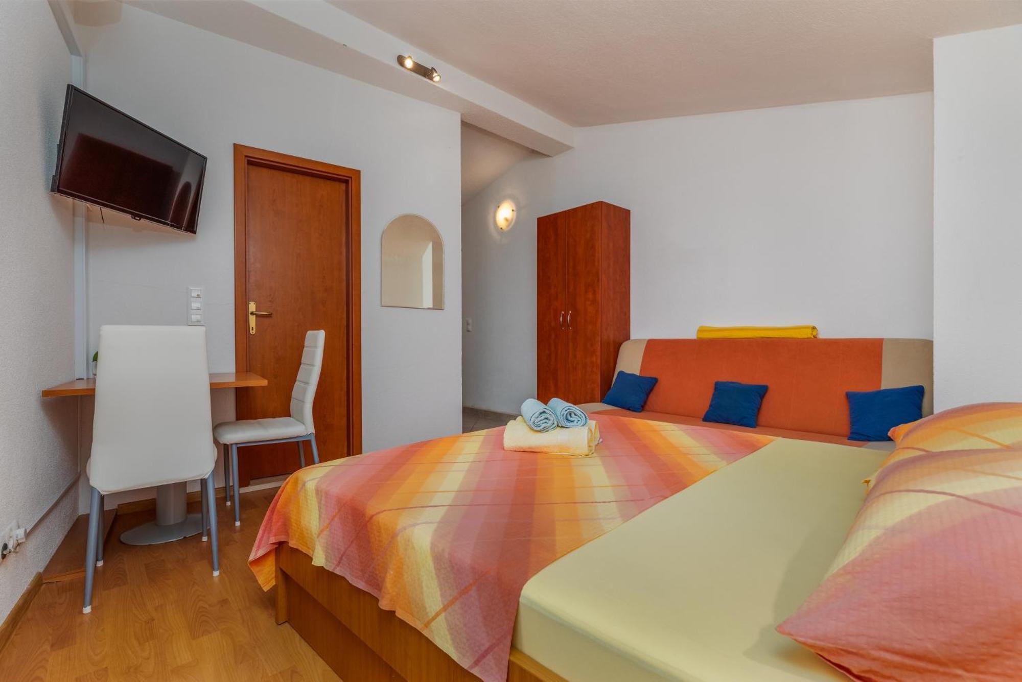 Apartments By The Sea Drasnice, Makarska - 6697 Room photo