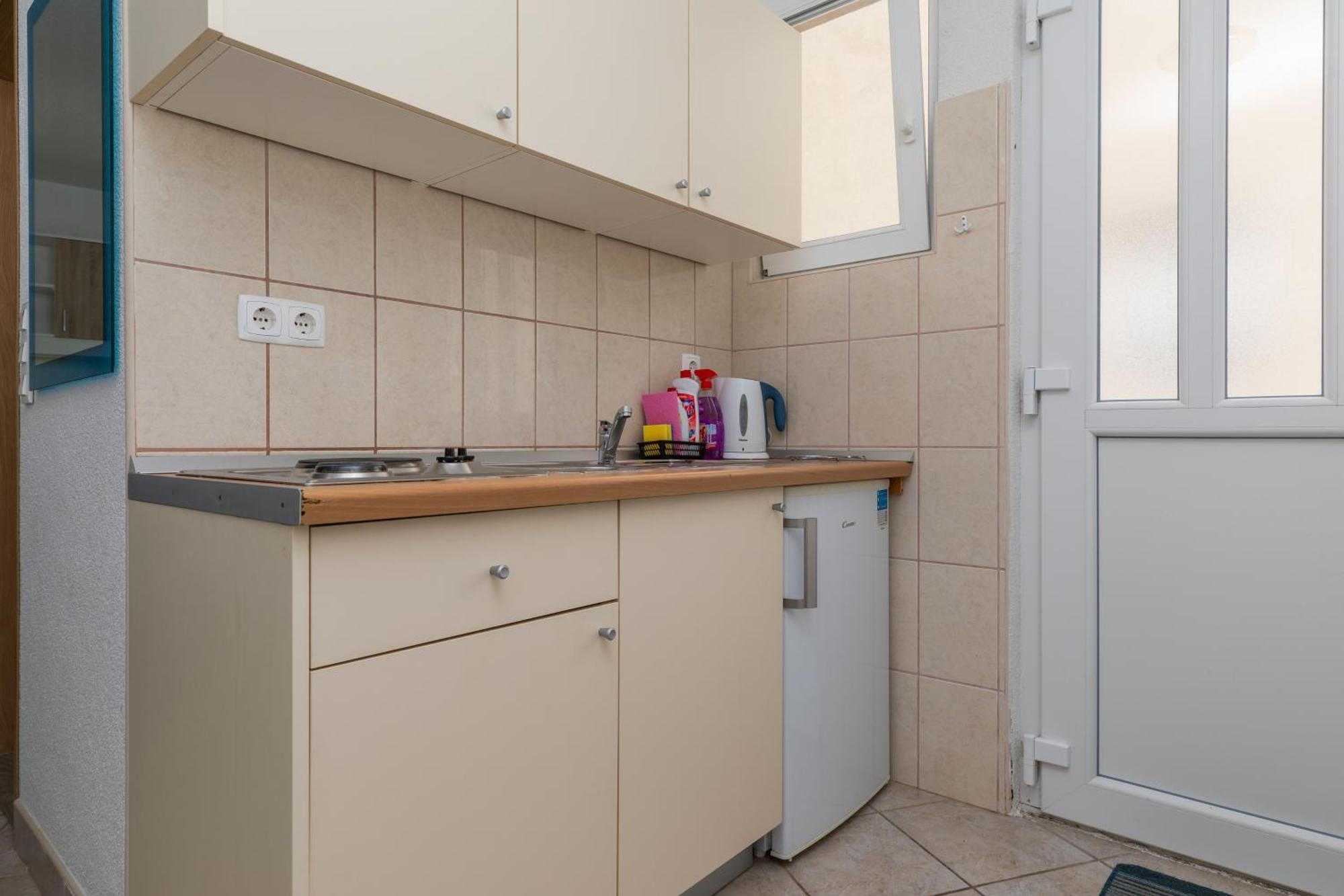 Apartments By The Sea Drasnice, Makarska - 6697 Exterior photo