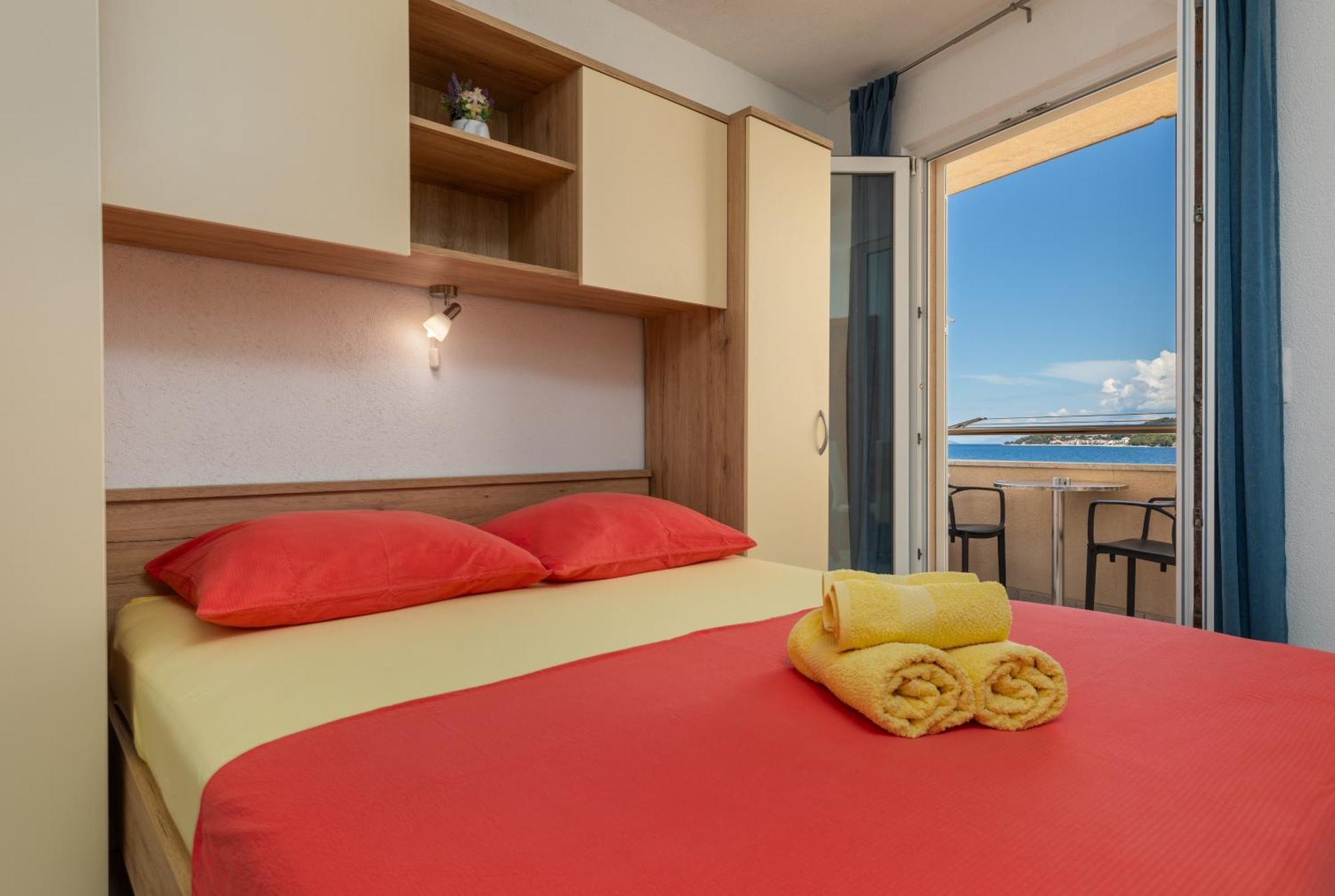 Apartments By The Sea Drasnice, Makarska - 6697 Exterior photo