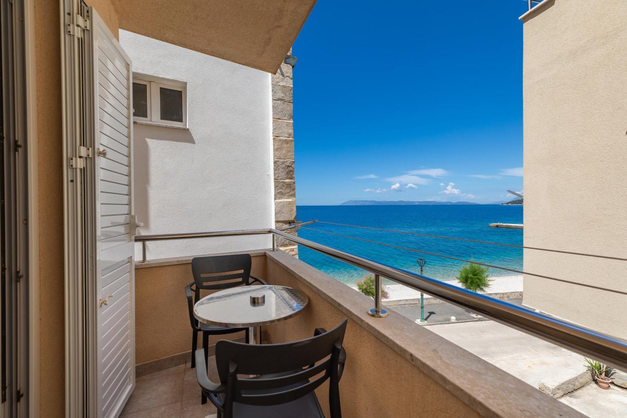 Apartments By The Sea Drasnice, Makarska - 6697 Exterior photo